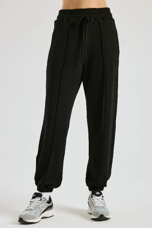 Weekend Deal The Chalet Jogger
