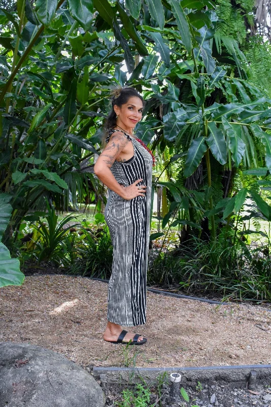 Weekend Discounts to Savor Calm Overall Pantsuit - Stripe Black