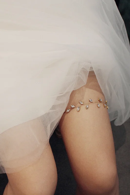 Fantastic Offers Diamond Wedding Garter CZ0327