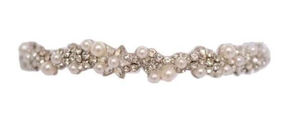 The Venus Pearl Garter